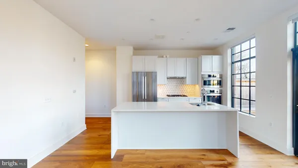 $5,995 | 1312 King Street, Unit 207, Alexandria, VA 22314