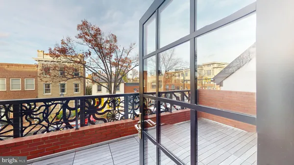 $5,995 | 1312 King Street, Unit 207, Alexandria, VA 22314