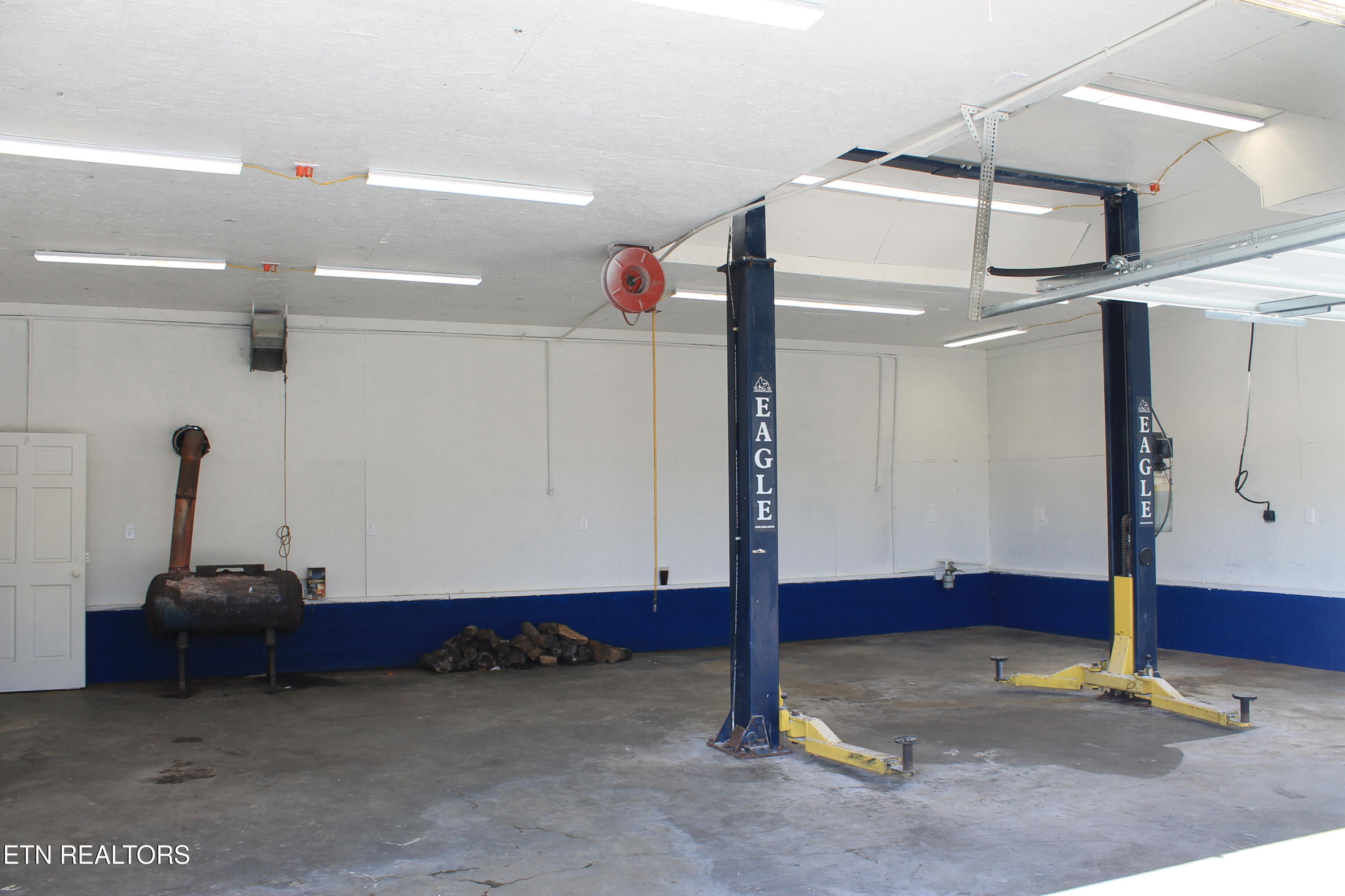 107 Billy Ridge Road Jamestown, TN 38556 - Photo 4 of 15 IMG_7476 - Copy