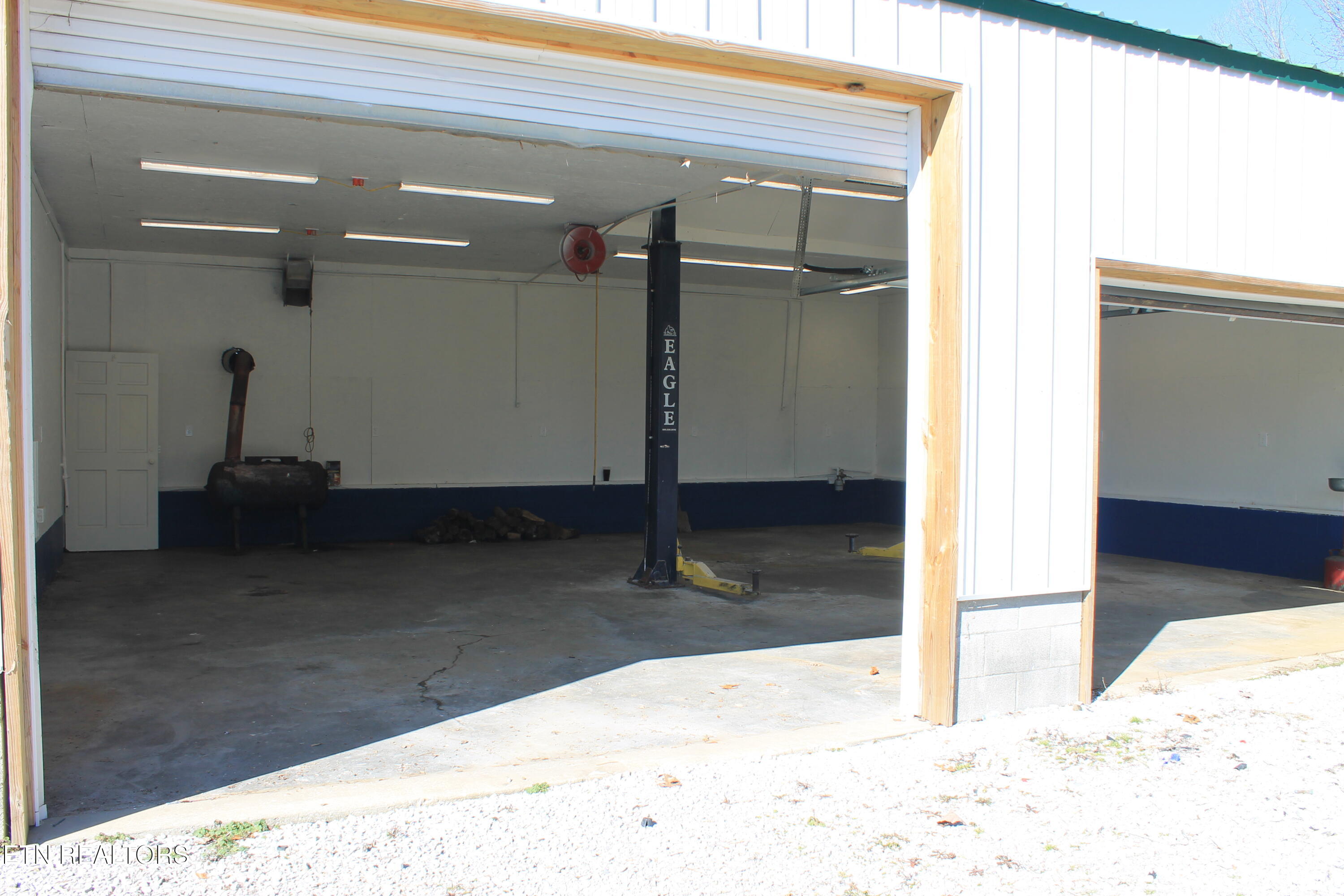 107 Billy Ridge Road Jamestown, TN 38556 - Photo 5 of 15 IMG_7477