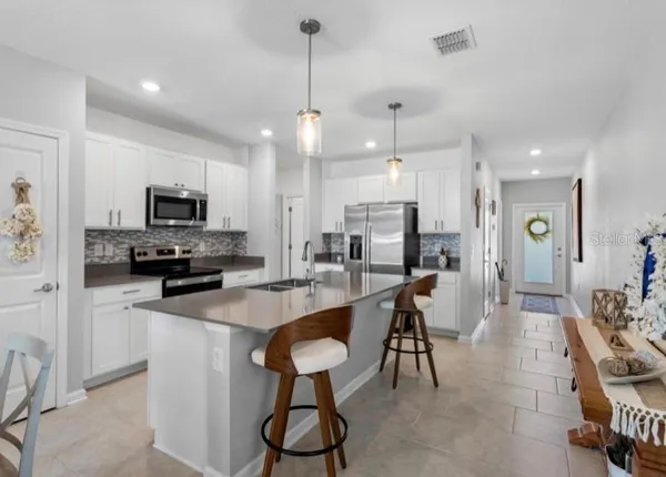 $2,380 | 1805 Heart Lk Drive, Groveland, FL 34736