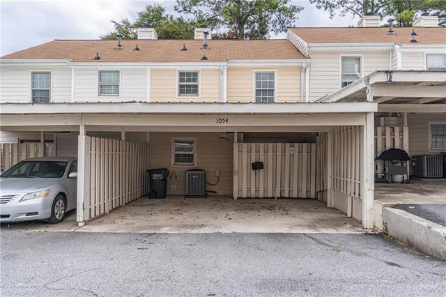 $1,600 | 1054 Old Holcomb Bridge Road, Roswell, GA 30076