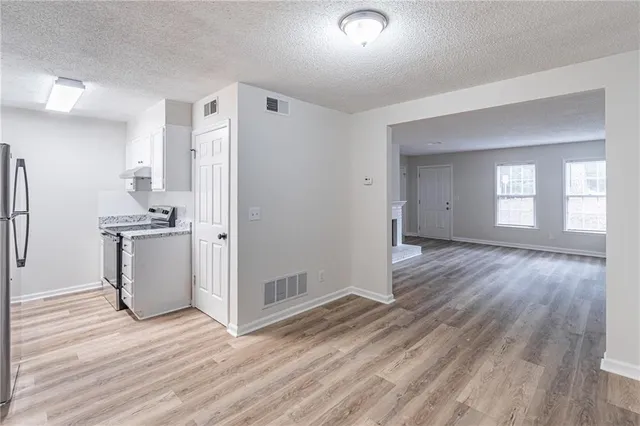 $1,600 | 1054 Old Holcomb Bridge Road, Roswell, GA 30076