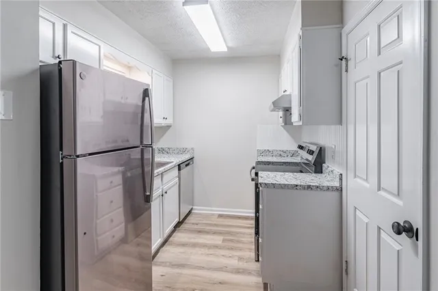 $1,600 | 1054 Old Holcomb Bridge Road, Roswell, GA 30076