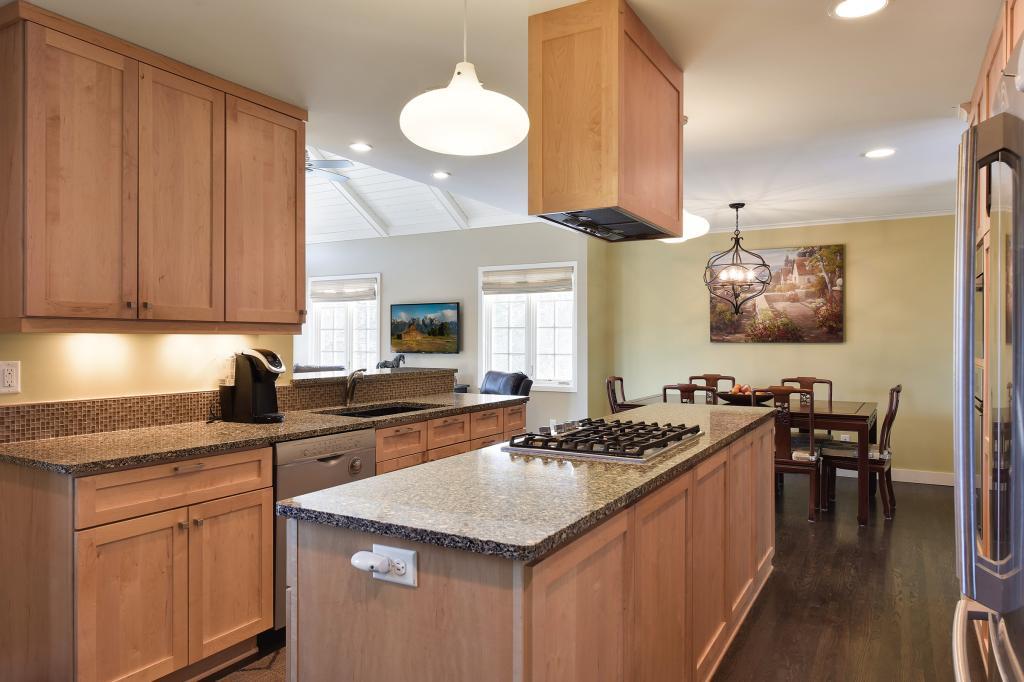 6905 Antrim Road Edina, MN 55439 - Photo 9 of 40