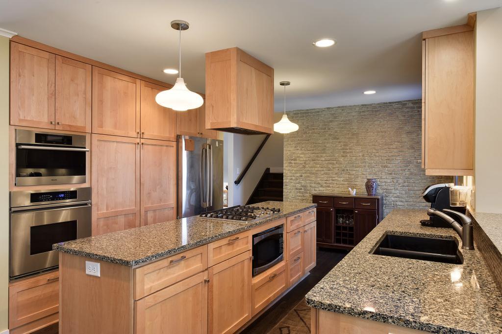 6905 Antrim Road Edina, MN 55439 - Photo 10 of 40