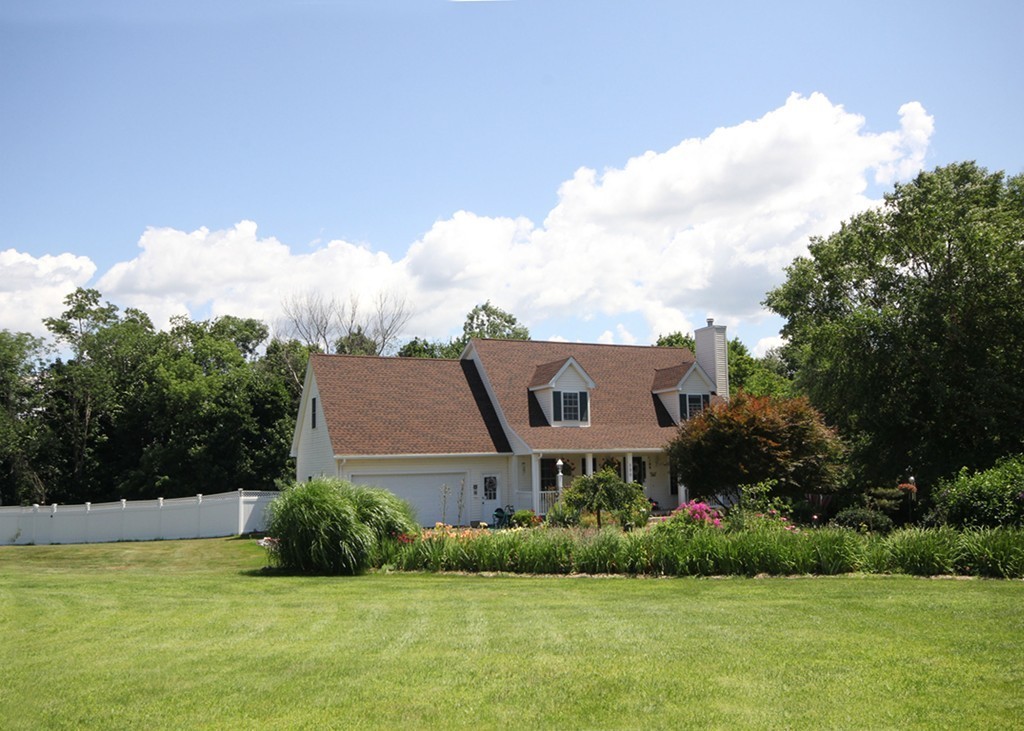 130 Vining Hill Road Southwick, MA 01077 - Photo 4 of 23 Gallery Image 4