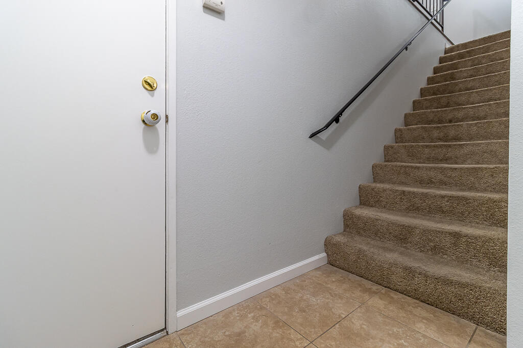 31355 The Old Road, Unit E Castaic, CA 91384 - Photo 9 of 38 a view of entryway