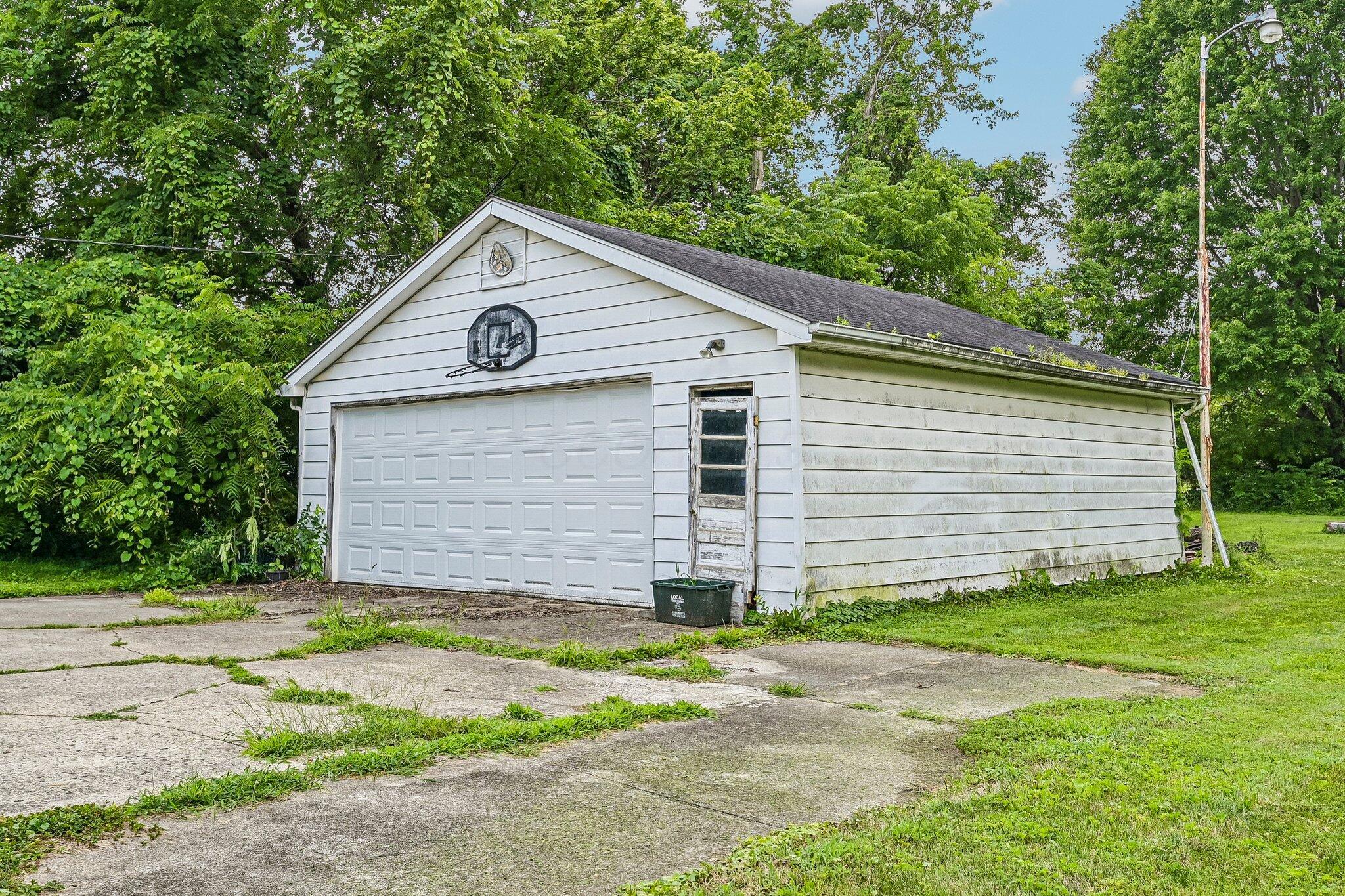 5995 Linworth Road Worthington, OH 43085 - Photo 30 of 38 43-web-or-mls-Linworth Rd-S1407-043
