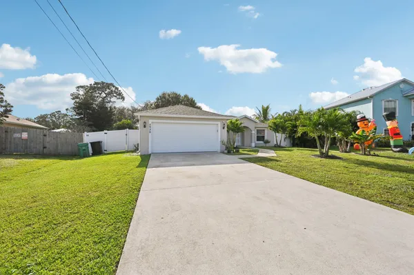 $2,950 | 5920 Northwest Wolverine Road, Port St. Lucie, FL 34986