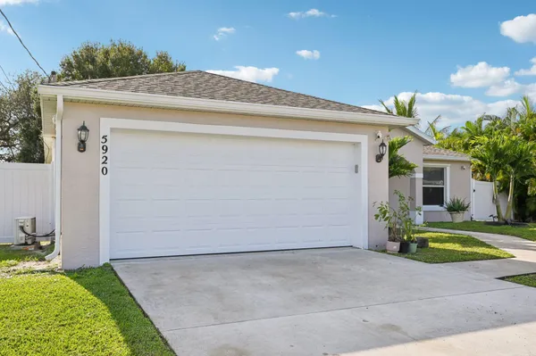 $2,950 | 5920 Northwest Wolverine Road, Port St. Lucie, FL 34986