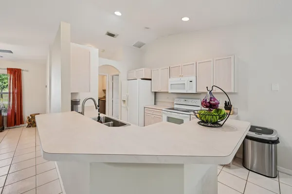 $2,950 | 5920 Northwest Wolverine Road, Port St. Lucie, FL 34986