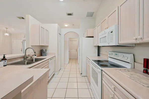 $2,950 | 5920 Northwest Wolverine Road, Port St. Lucie, FL 34986