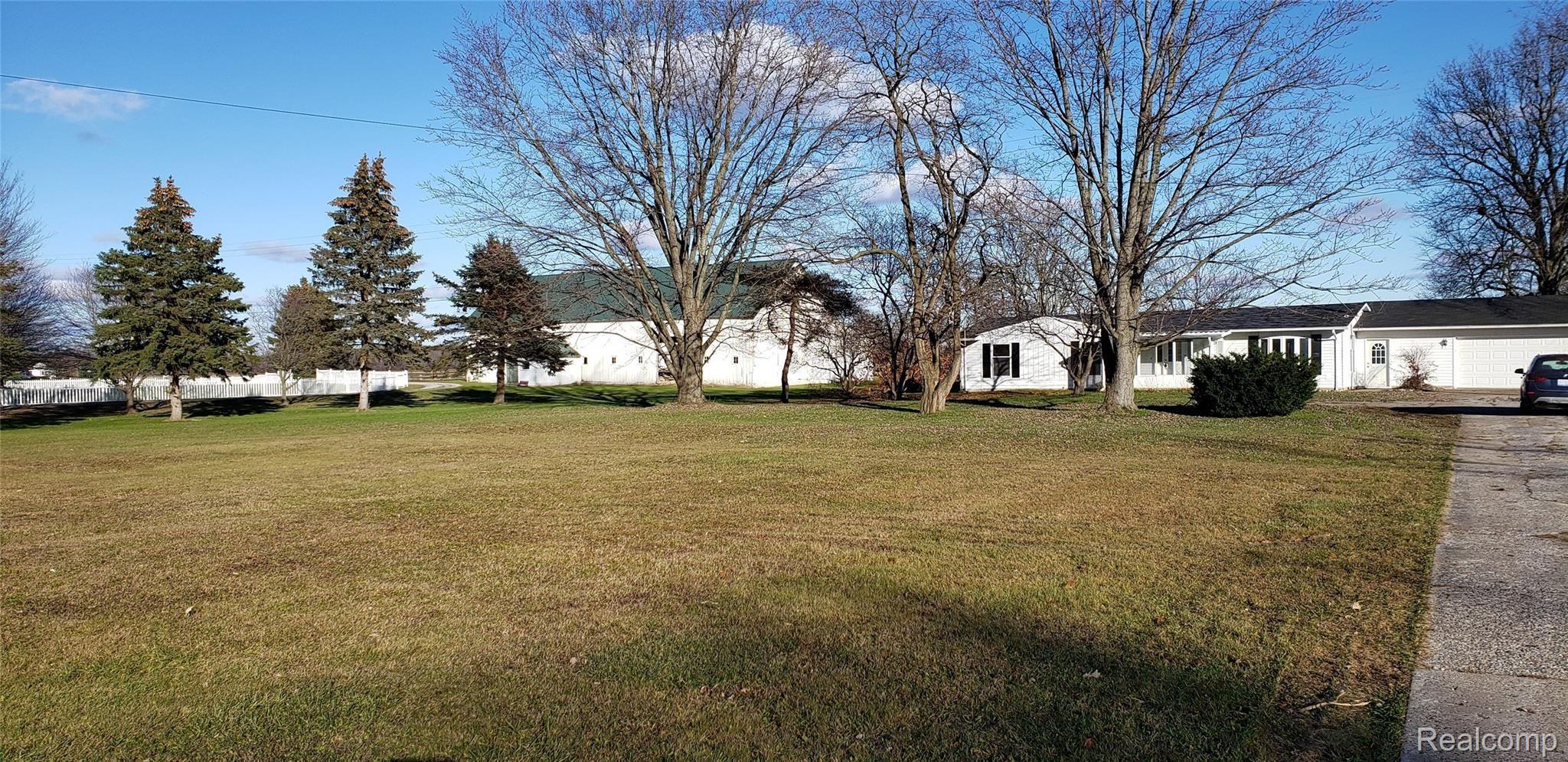 1630 Capac Road Allenton, MI 48002 - Photo 35 of 36 20211122_145157.jpg