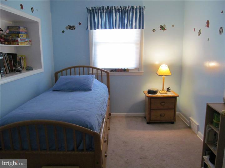 1103 Wynnbrook Road Secane, PA 19018 - Photo 11 of 15