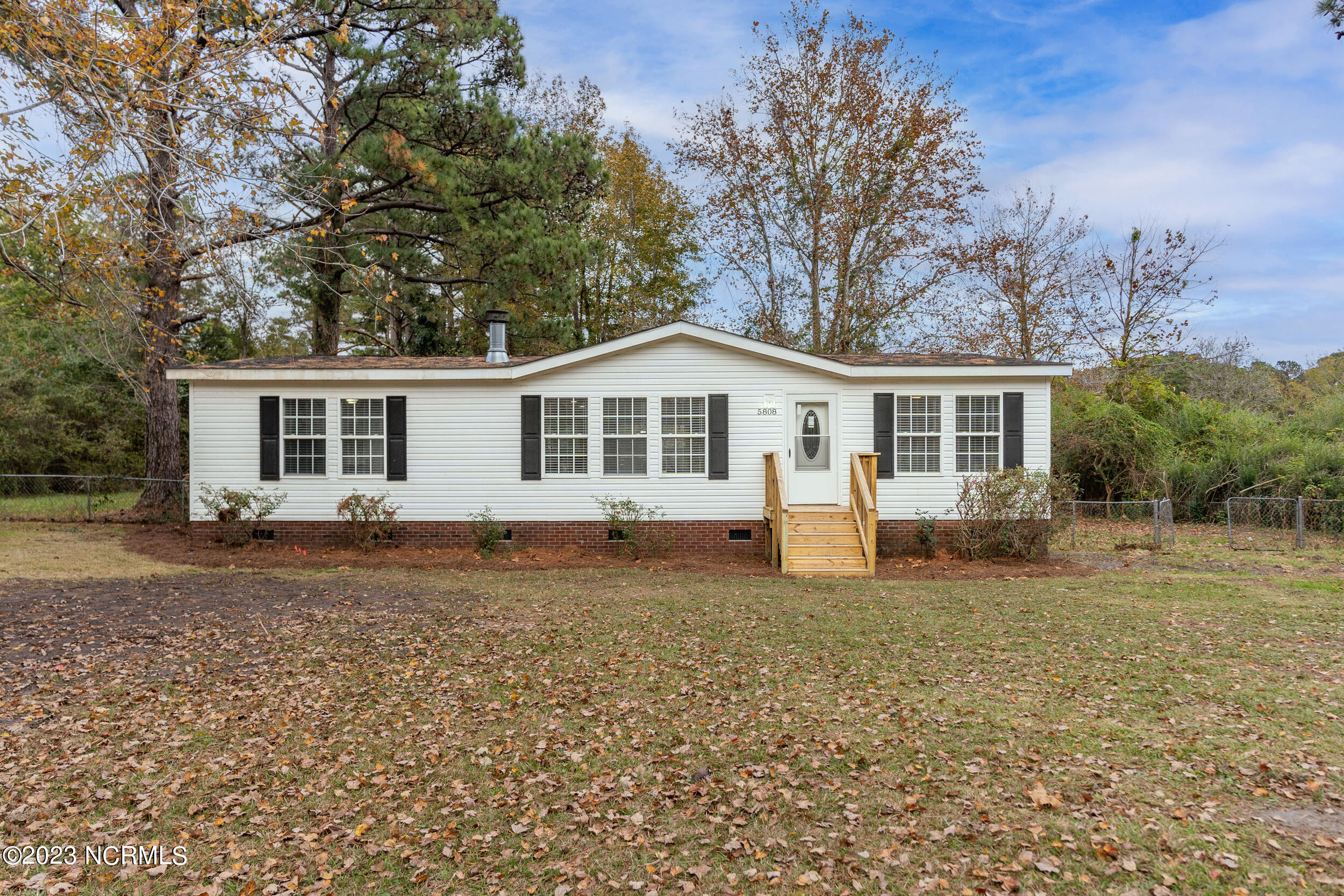 5808 Blue Clay Road Castle Hayne, NC 28429 - Photo 1 of 33 5808blueclayrd-1