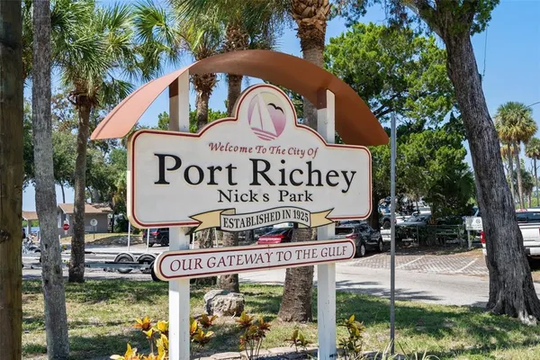 $1,800 | 8211 Brent Street, Unit 836, Port Richey, FL 34668