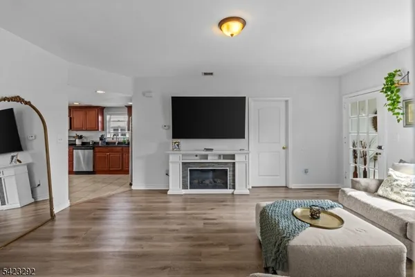 $1,200,000 | 190 Stevens Avenue, Cedar Grove, NJ 07009
