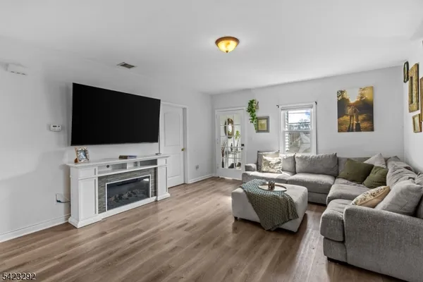 $1,200,000 | 190 Stevens Avenue, Cedar Grove, NJ 07009