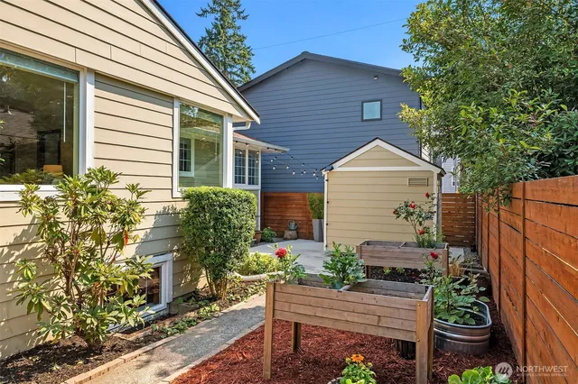 $799,000 | 4207 Southwest Thistle Street, Unit A, Seattle, WA 98136