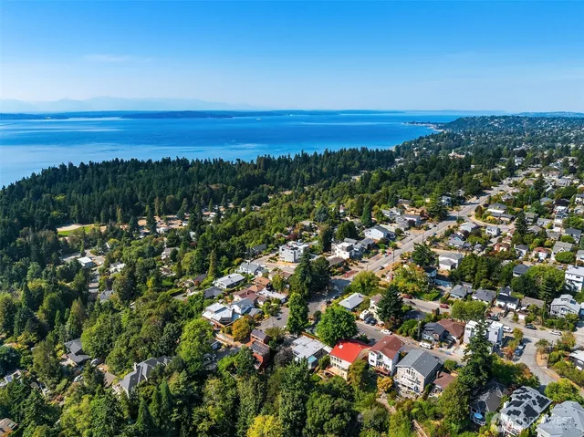 $799,000 | 4207 Southwest Thistle Street, Unit A, Seattle, WA 98136