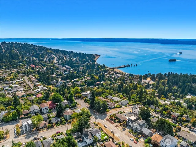 $799,000 | 4207 Southwest Thistle Street, Unit A, Seattle, WA 98136