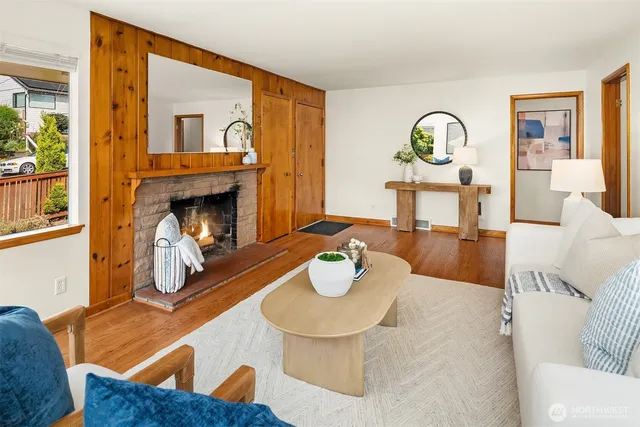 $799,000 | 4207 Southwest Thistle Street, Unit A, Seattle, WA 98136