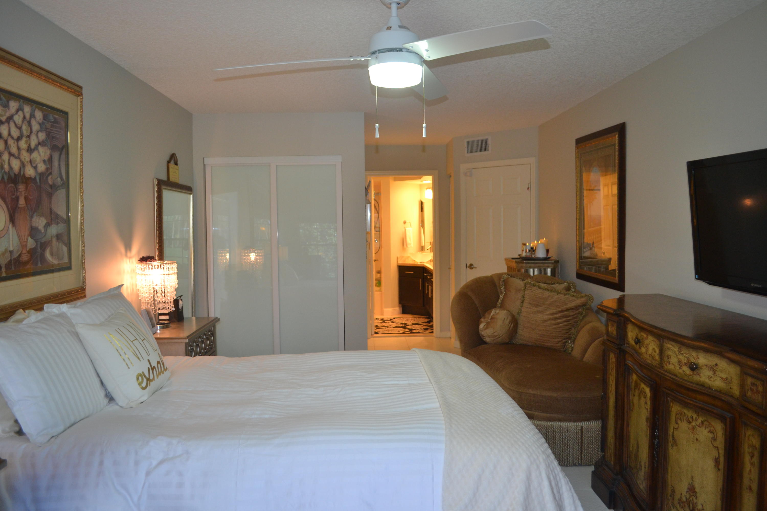 17270 Boca Club Boulevard, Unit 1704 Boca Raton, FL 33487 - Photo 19 of 30 DSC_0126
