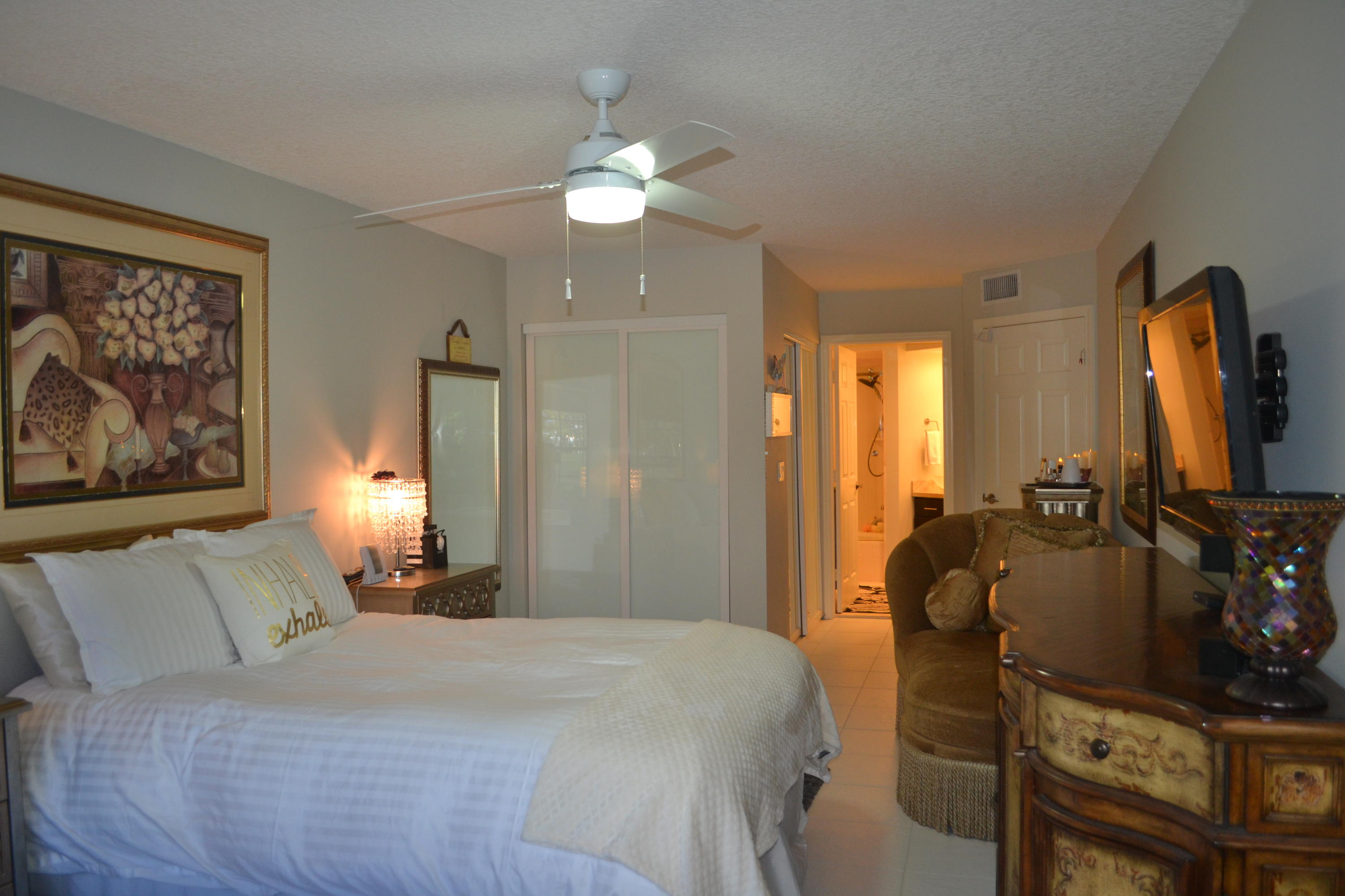 17270 Boca Club Boulevard, Unit 1704 Boca Raton, FL 33487 - Photo 20 of 30 DSC_0127