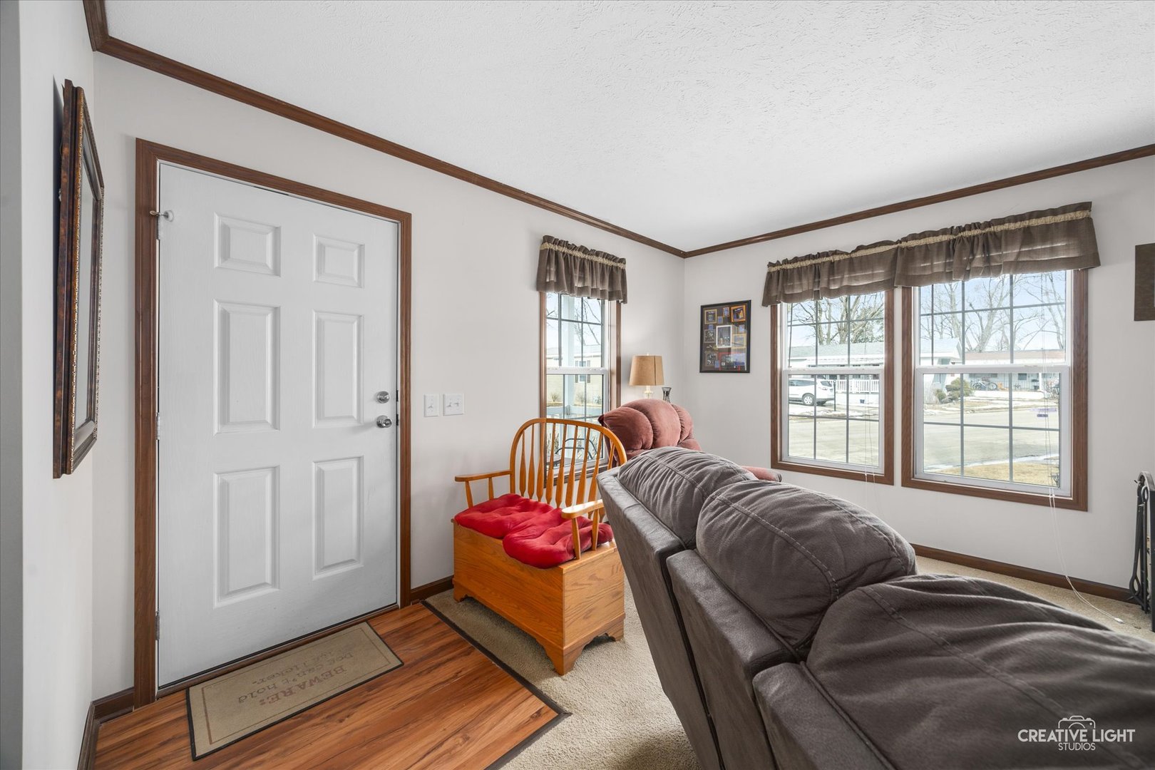 1075 Lakewood Road Elgin, IL 60123 - Photo 3 of 22