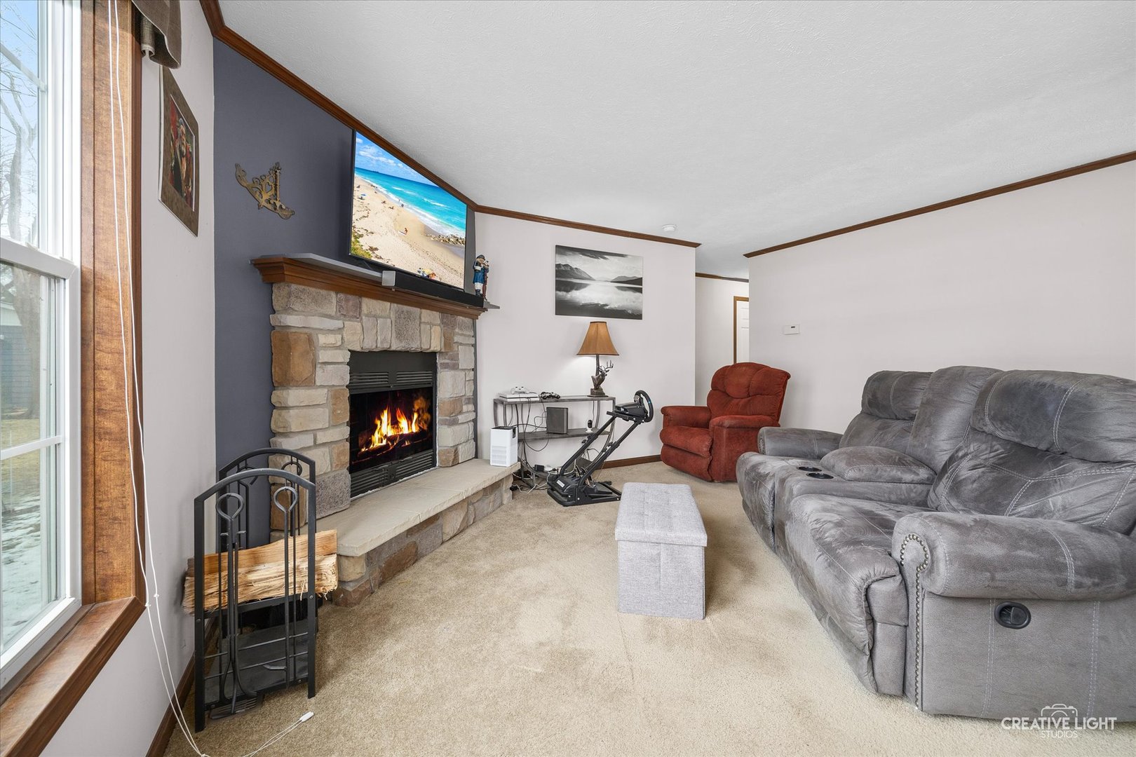 1075 Lakewood Road Elgin, IL 60123 - Photo 4 of 22
