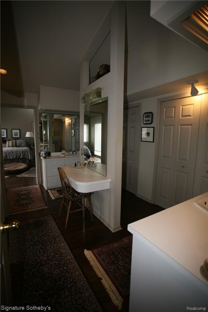 6620 Clarkston Road Clarkston, MI 48346 - Photo 41 of 72 Master Vanity
