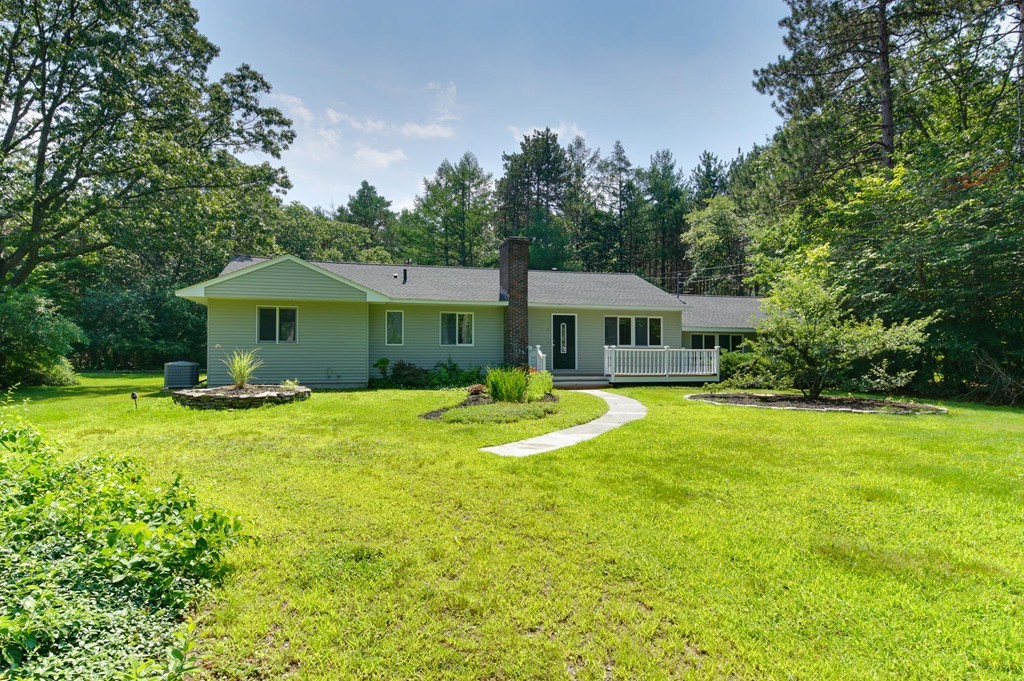 8 Chapman Road Boxford, MA 01921 - Photo 20 of 24 Gallery Image 20