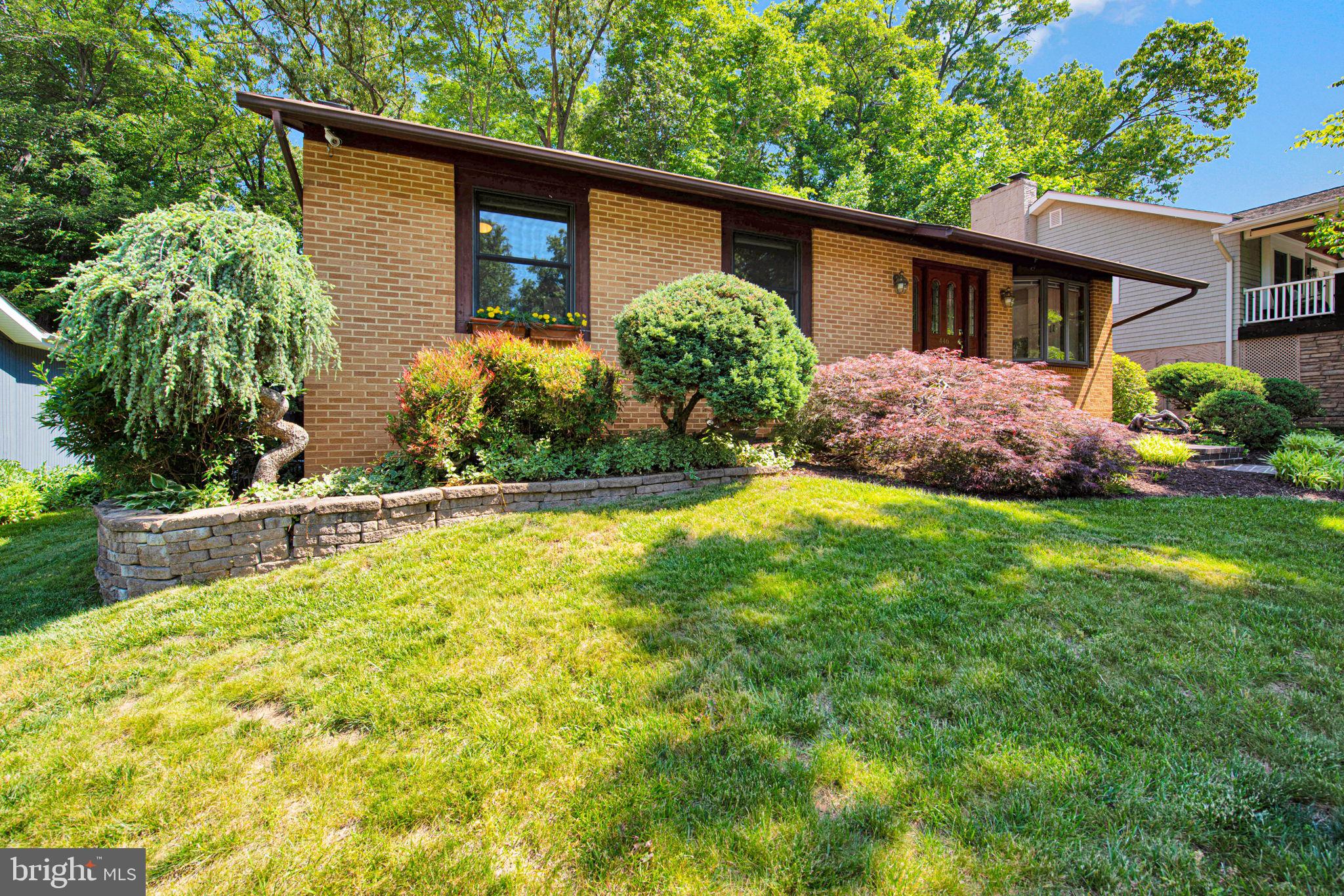 446 Kingwood Road Linthicum Heights, MD 21090 - Photo 3 of 46 Located on a quiet Cul de sac