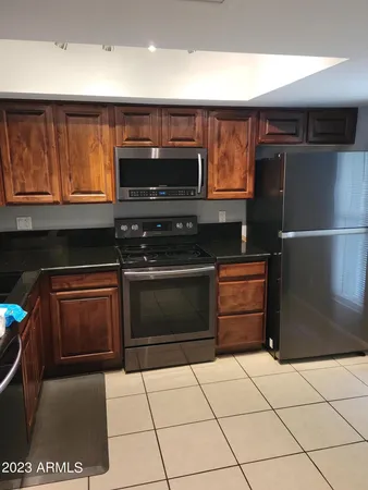 $2,000 | 815 East Grovers Avenue, Unit 30, Phoenix, AZ 85022