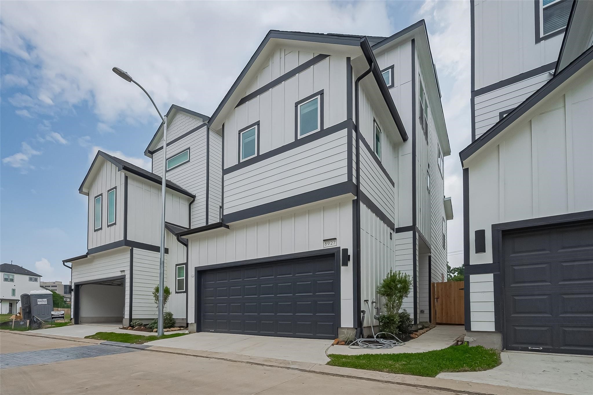 8913 Grovner Place Houston, TX 77080 - Photo 2 of 44