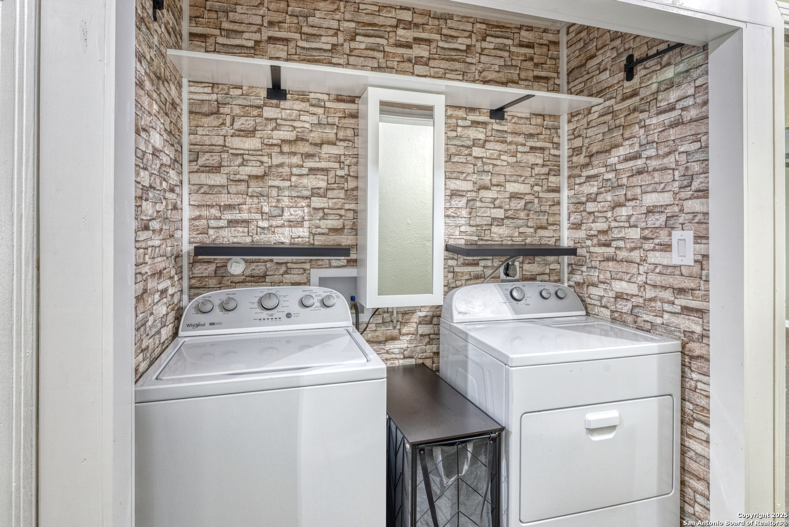 829 Maple Street Uvalde, TX 78801 - Photo 20 of 33 a utility room with dryer and washer