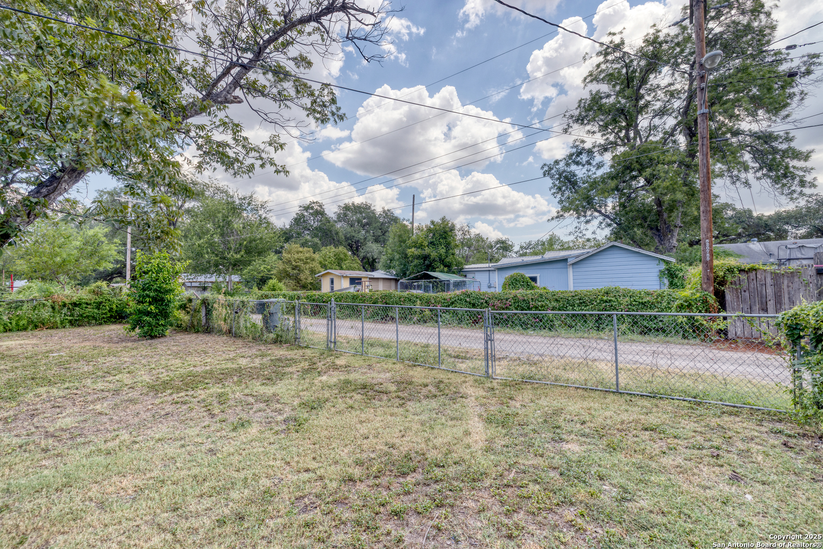 829 Maple Street Uvalde, TX 78801 - Photo 26 of 33 a view of lake
