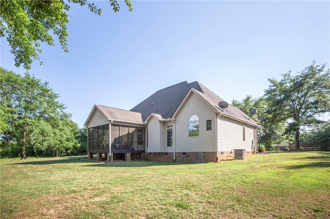 90 Switchett's Road Belton, SC 29627 - Photo 34 of 44