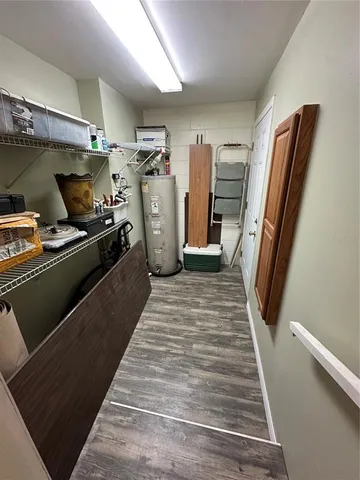 a view of a livingroom with furniture