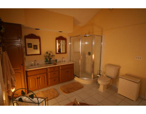 127 Carriage Road Chicopee, MA 01013 - Photo 8 of 13 Gallery Image 8