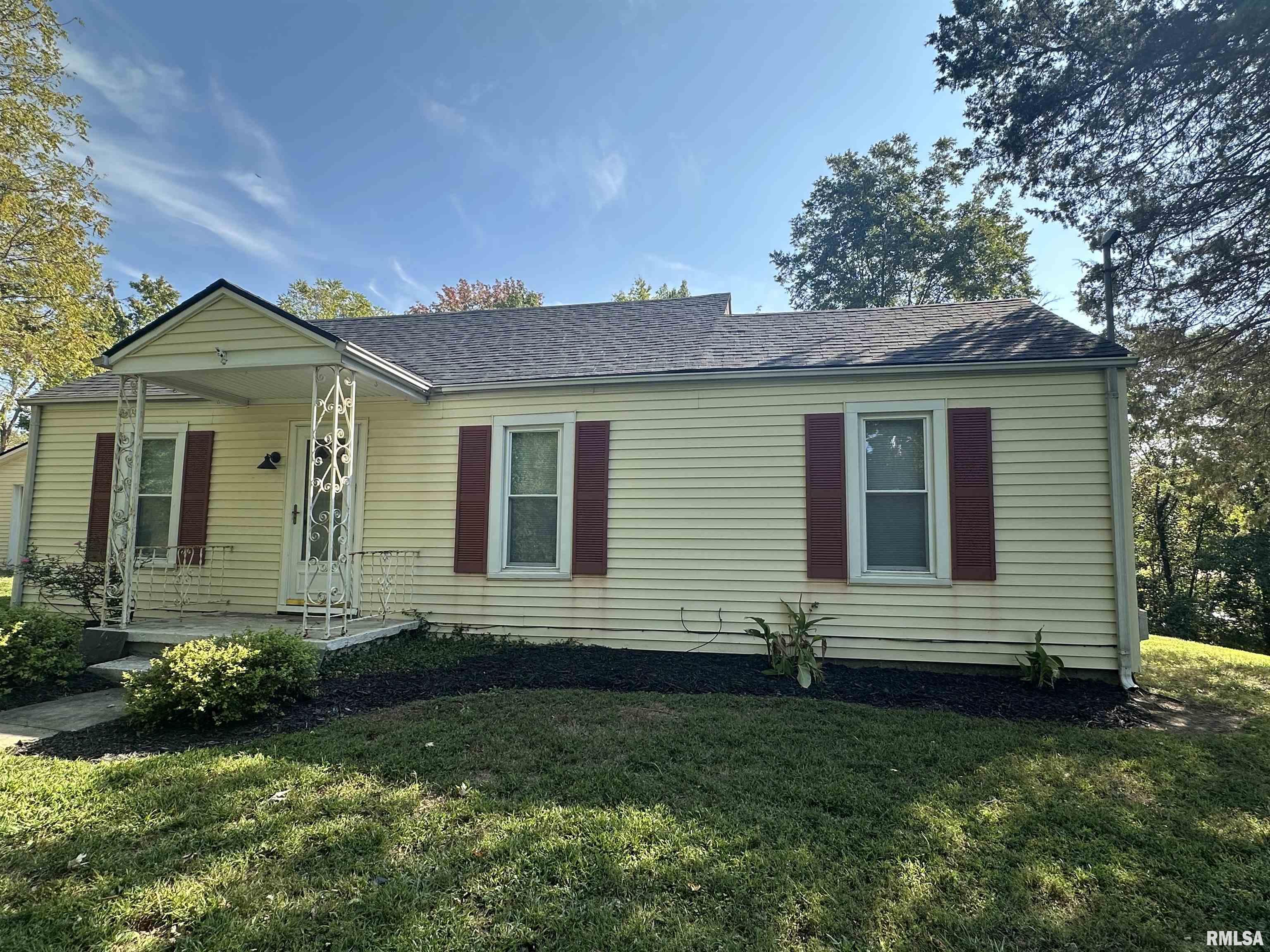 338 Warren Road Carbondale, IL 62901 - Photo 3 of 12