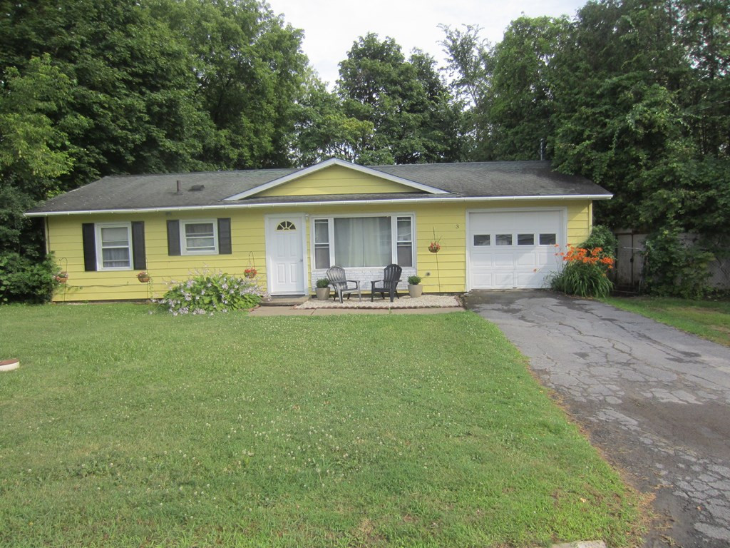 3 Mohawk Road Plattsburgh, NY 12901 - Photo 2 of 15 Gallery Image 2