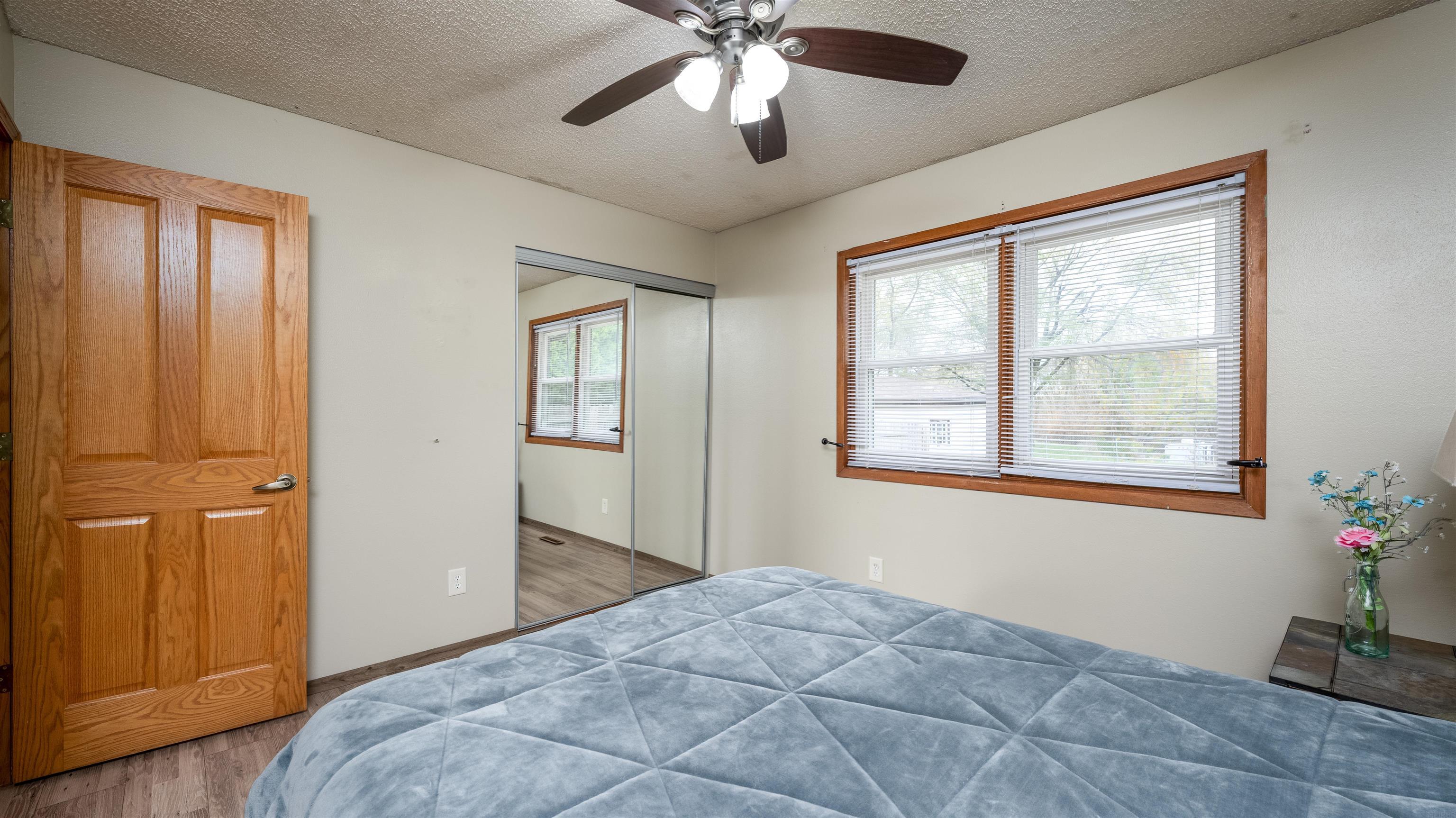 1517 Shultz Street Waterloo, IA 50707 - Photo 8 of 30 Gallery Image 8
