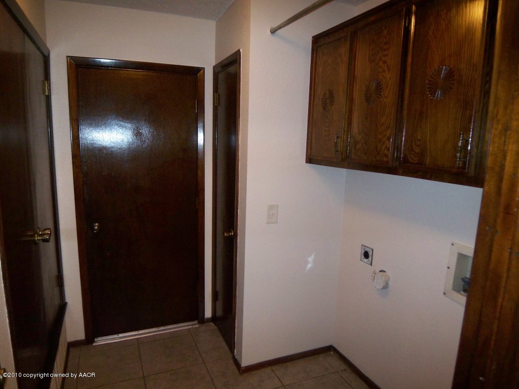 5203 South Fannin Street Amarillo, TX 79110 - Photo 18 of 18 Nice Utility Room
