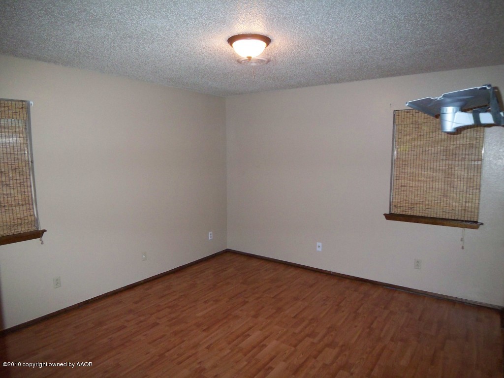 5203 South Fannin Street Amarillo, TX 79110 - Photo 9 of 18 Master Bedroom
