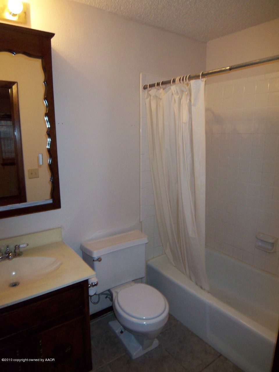 5203 South Fannin Street Amarillo, TX 79110 - Photo 10 of 18 Master Bath