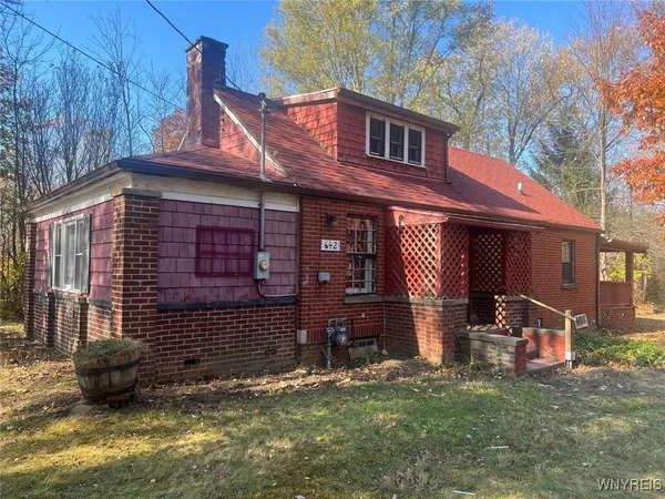 $77,500 | 642 Monroe Avenue, Evans, NY 14006