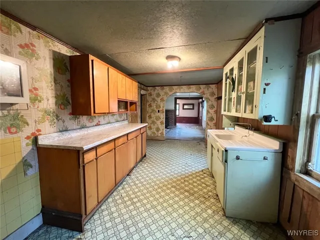 $95,000 | 642 Monroe Avenue, Evans, NY 14006