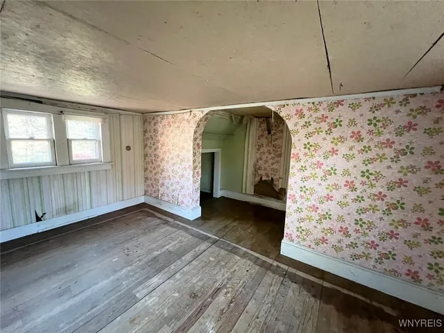 $95,000 | 642 Monroe Avenue, Evans, NY 14006